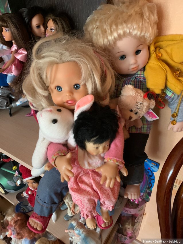 Одна полочка — Домашние коллекции кукол: фото собраний