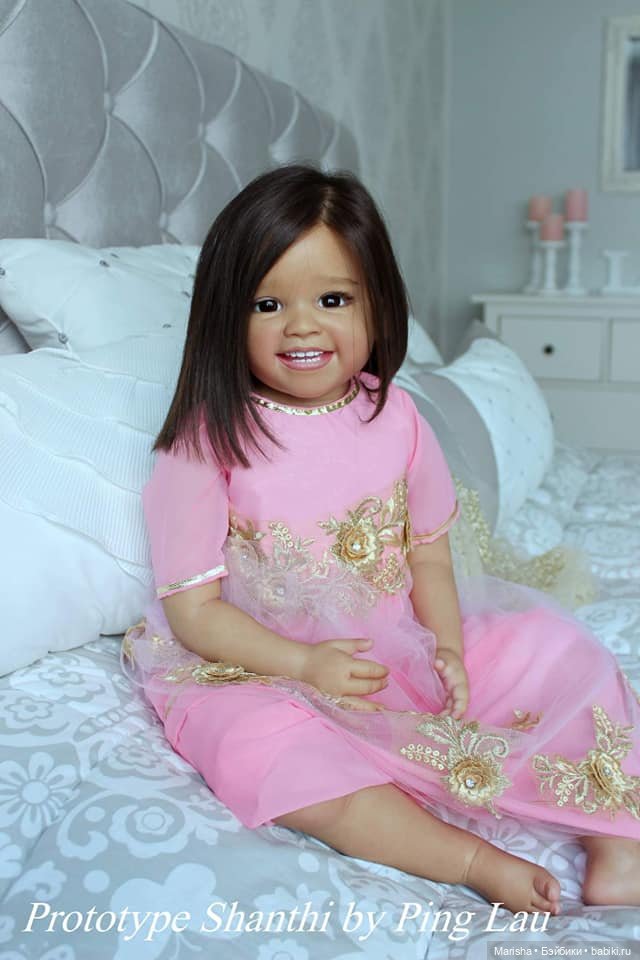 Shanthi скульптора Ping Lau, автор прототипа Conny Burke