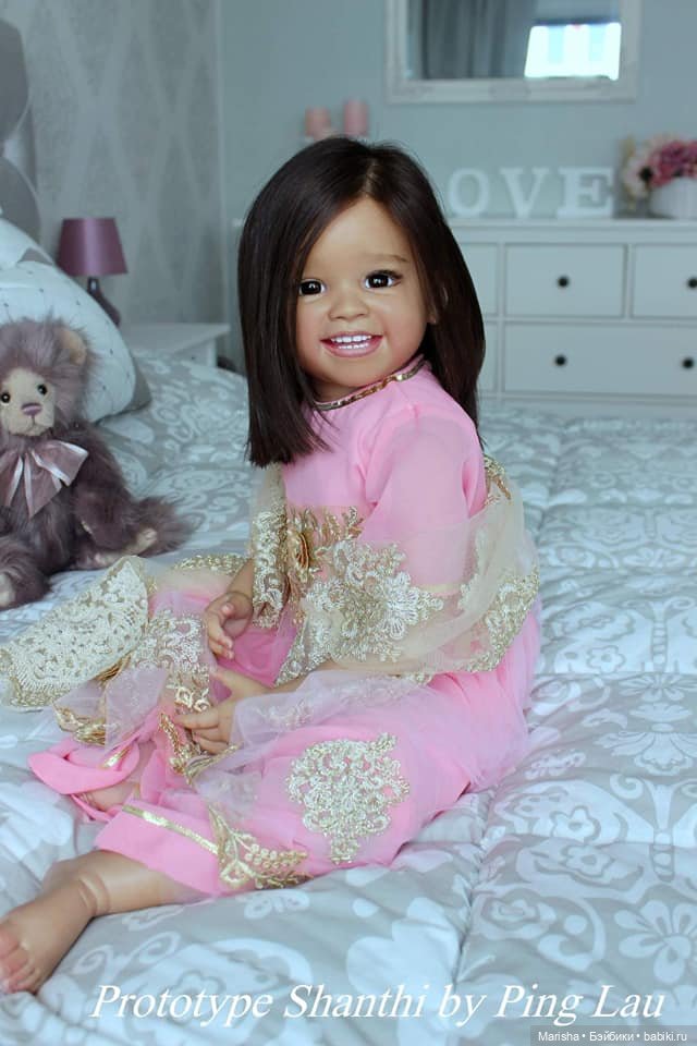 Shanthi скульптора Ping Lau, автор прототипа Conny Burke