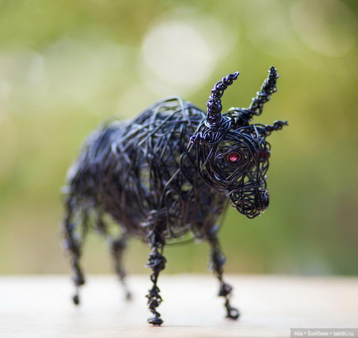 Железные скульптуры из проволоки Nevena Atanasova