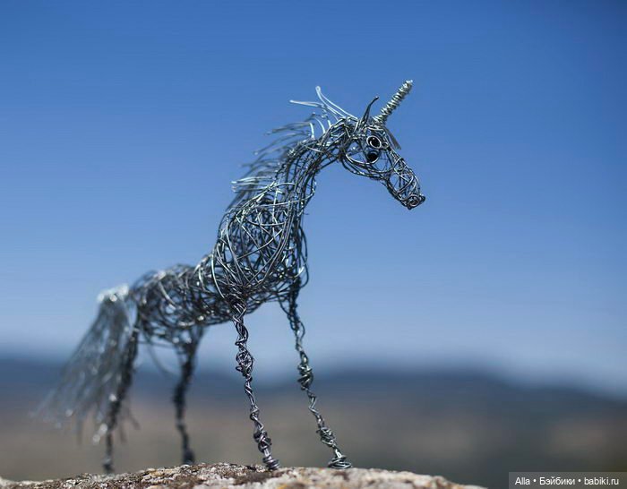 Железные скульптуры из проволоки Nevena Atanasova