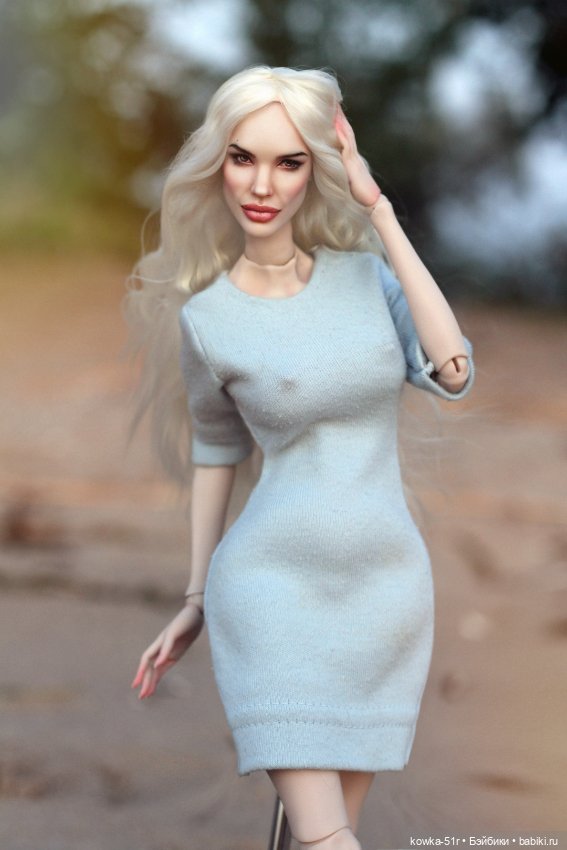 Лакшми блондинка или брюнетка (фото 5)