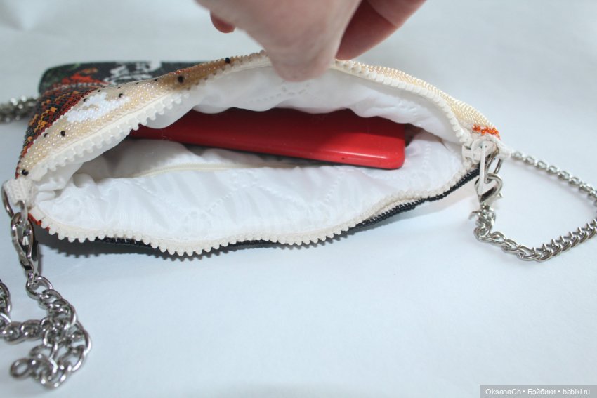 Шикарная сумочка из бисера (фото 3)