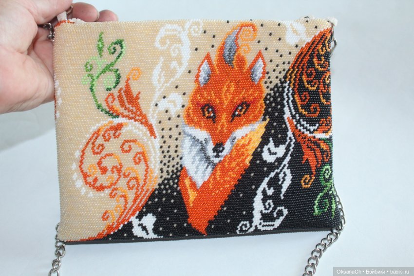 Шикарная сумочка из бисера (фото 5)