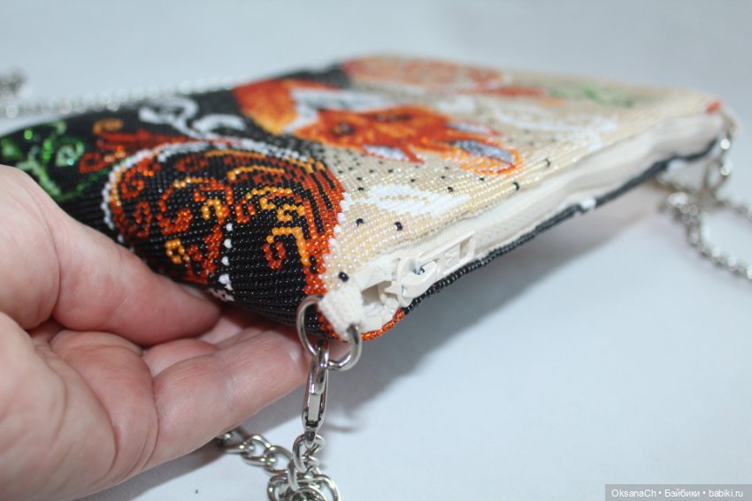 Шикарная сумочка из бисера (фото 6)