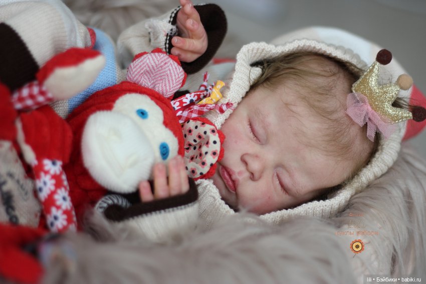 Малышка Делила в других нарядах