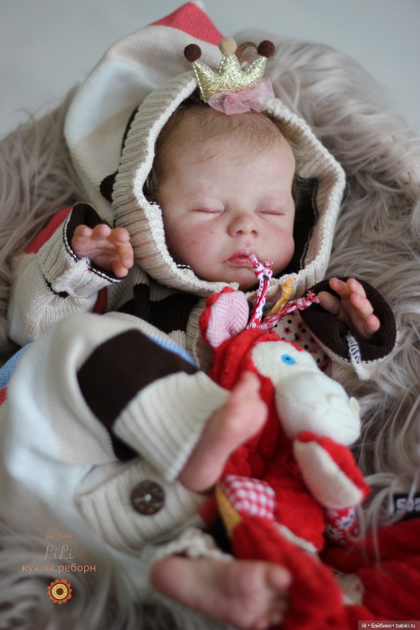 Малышка Делила в других нарядах