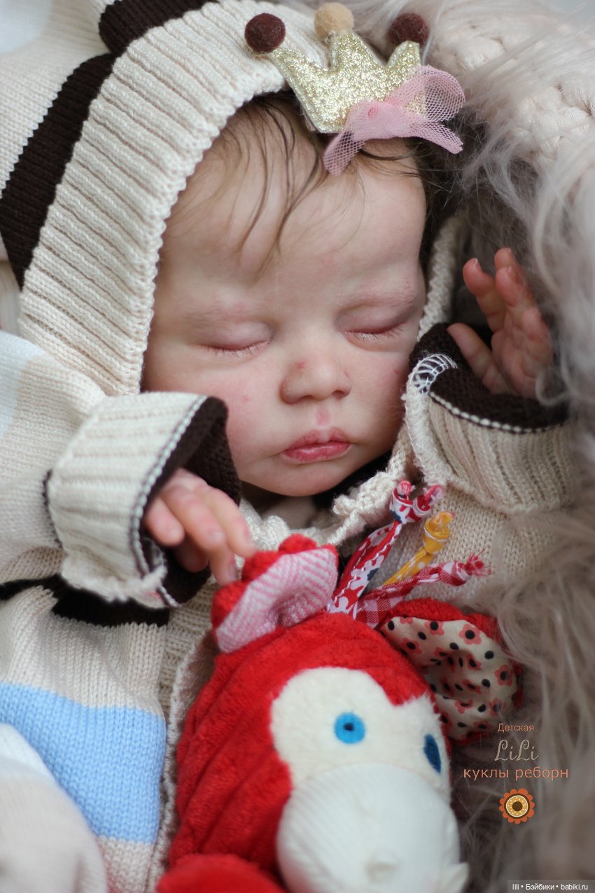 Малышка Делила в других нарядах