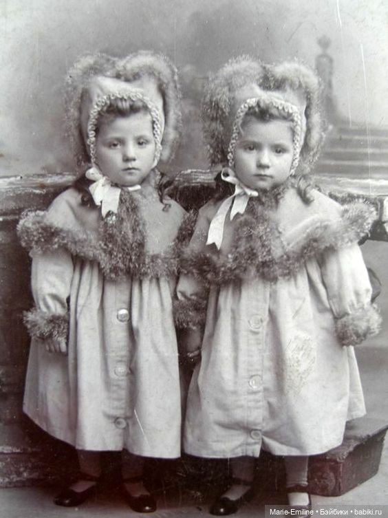 Дети с игрушками и без — Всё об антикварных куклах: история