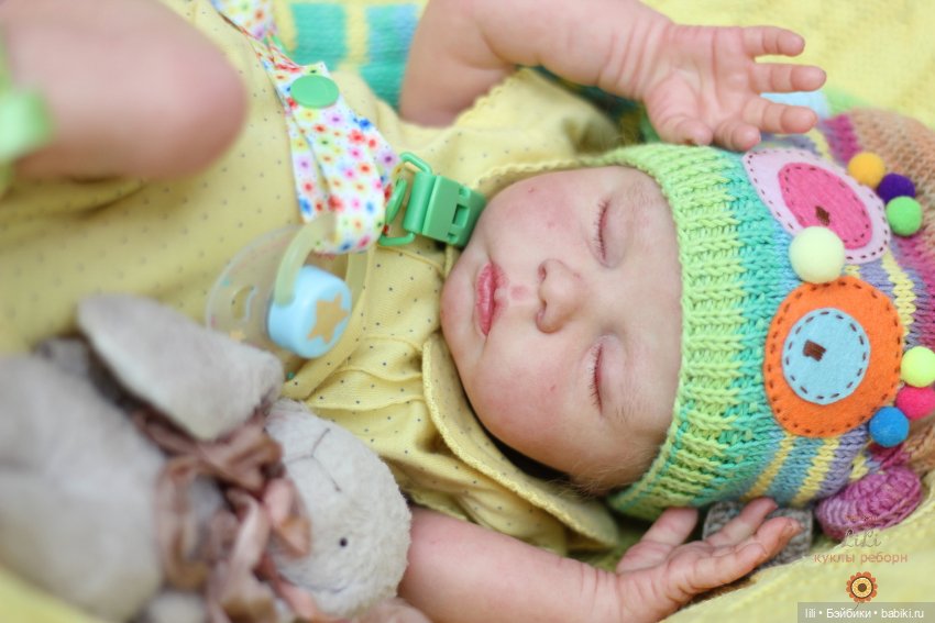 Малышка Делила в других нарядах