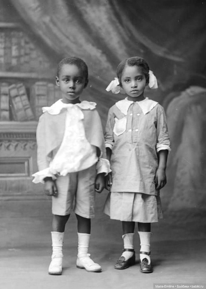 Дети с игрушками и без — Всё об антикварных куклах: история