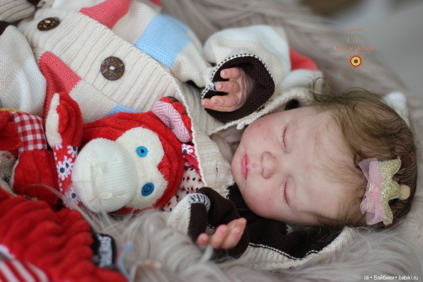 Малышка Делила в других нарядах