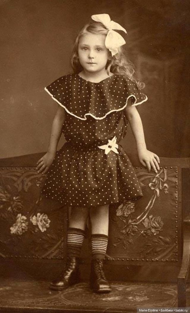 Дети с игрушками и без — Всё об антикварных куклах: история