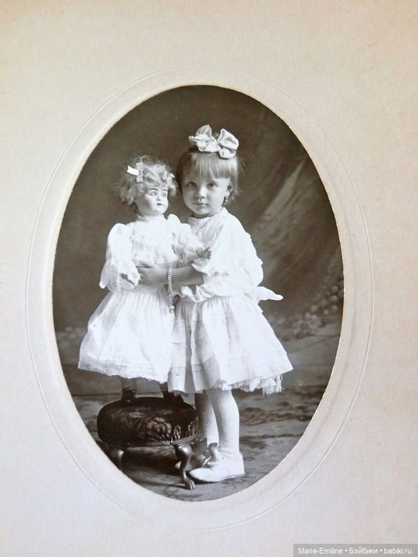 Дети с игрушками и без — Всё об антикварных куклах: история