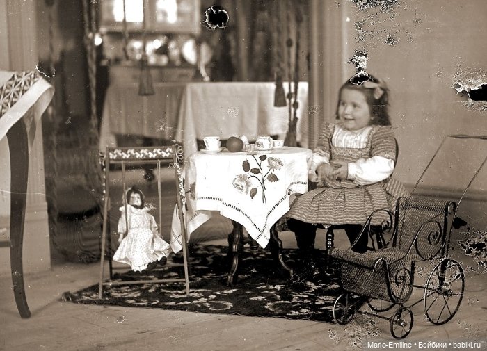 Дети с игрушками и без — Всё об антикварных куклах: история