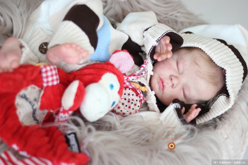 Малышка Делила в других нарядах