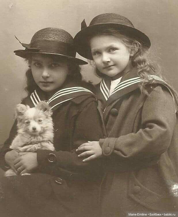 Дети с игрушками и без. Старинные фотографии