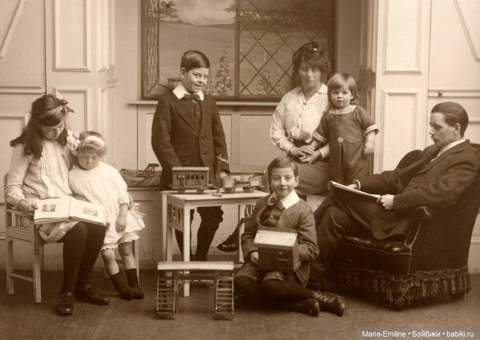 Детские образы из прошлого. Старинные фотографии (фото 10)