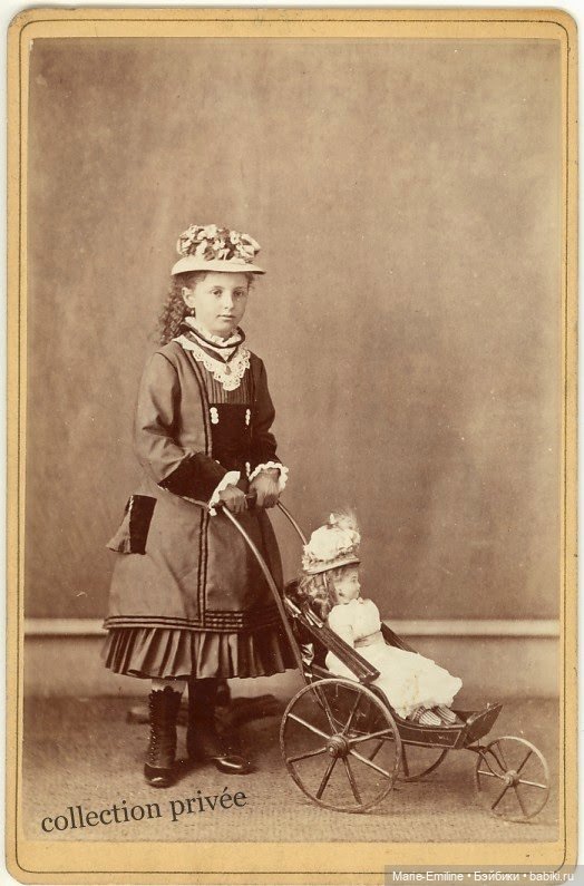 Дети с игрушками и без. Старинные фотографии