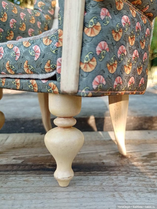 Пара кресел. Закончила — Мебель для кукол и домиков: фото (фото 10)