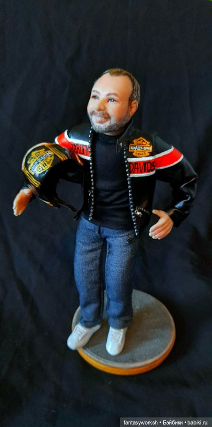 "Верхом на Харлее" авторская портретная кукла Натальи Игнатьевой (фото 5)