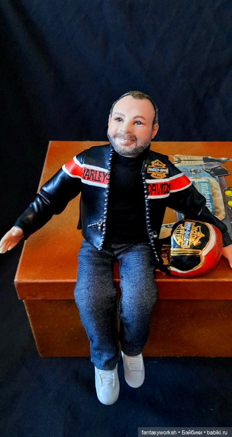 "Верхом на Харлее" авторская портретная кукла Натальи Игнатьевой (фото 8)