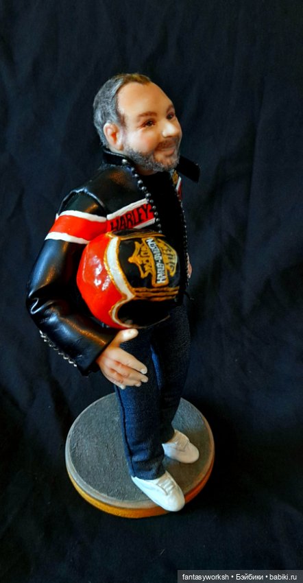 "Верхом на Харлее" авторская портретная кукла Натальи Игнатьевой (фото 6)