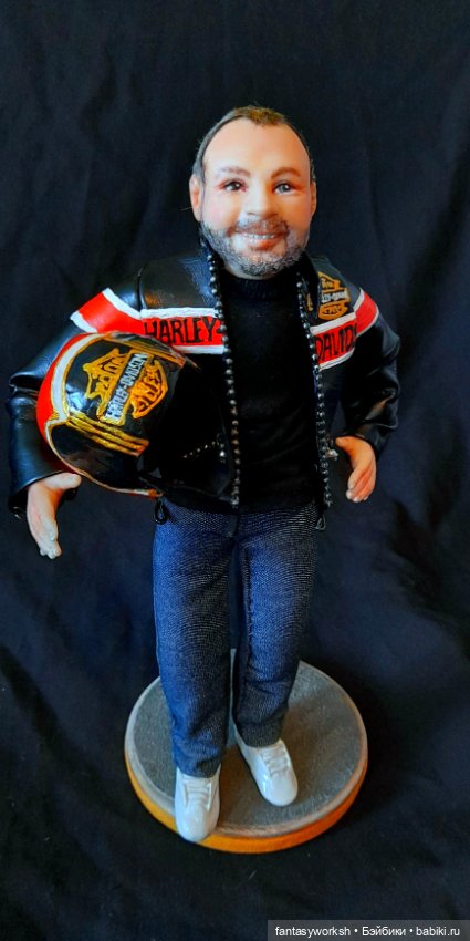 "Верхом на Харлее" авторская портретная кукла Натальи Игнатьевой (фото 4)