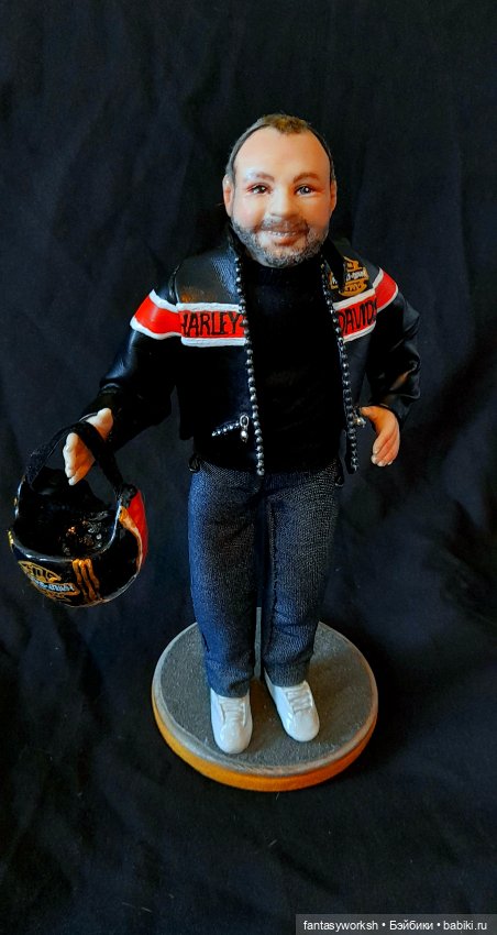 "Верхом на Харлее" авторская портретная кукла Натальи Игнатьевой (фото 7)