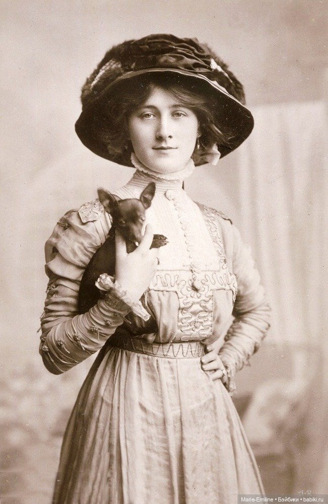 Молодые леди из прошлого — Всё об антикварных куклах: история