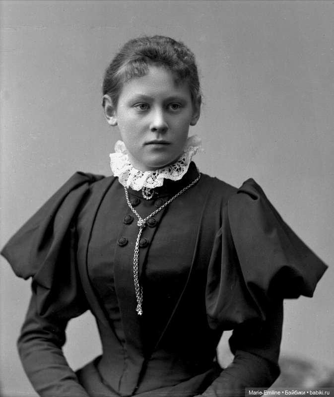 Молодые леди из прошлого — Всё об антикварных куклах: история