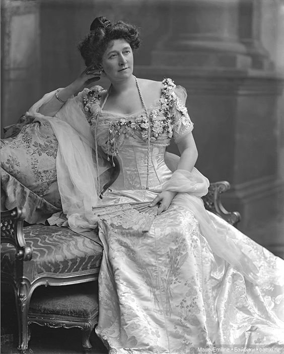 Молодые леди из прошлого — Всё об антикварных куклах: история