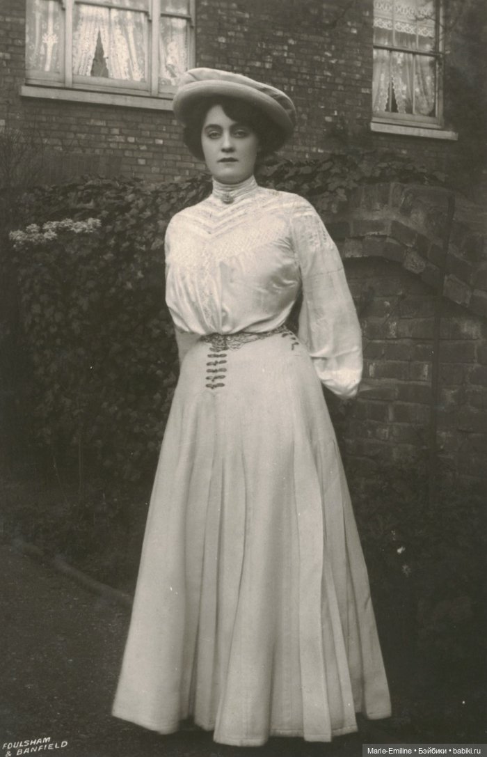 Молодые леди из прошлого — Всё об антикварных куклах: история