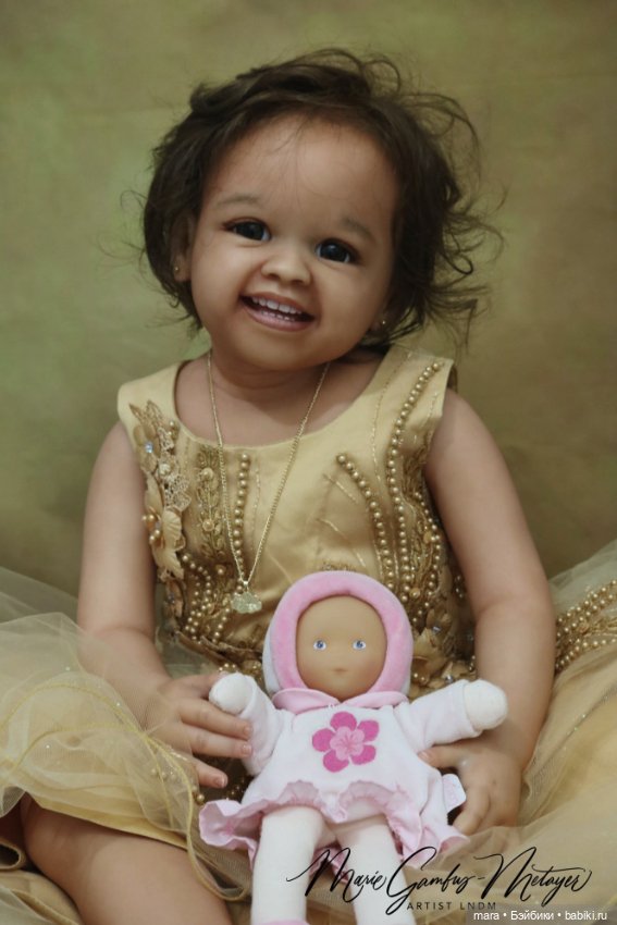 Shanti скульптора Ping Lau, автор прототипа Marie Metayer