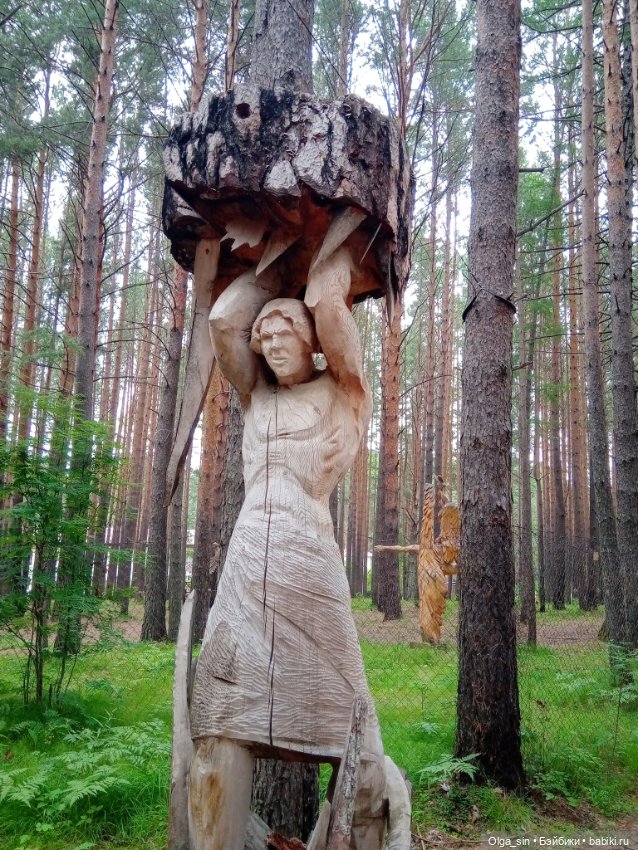 Лукоморье - парк деревянных скульптур