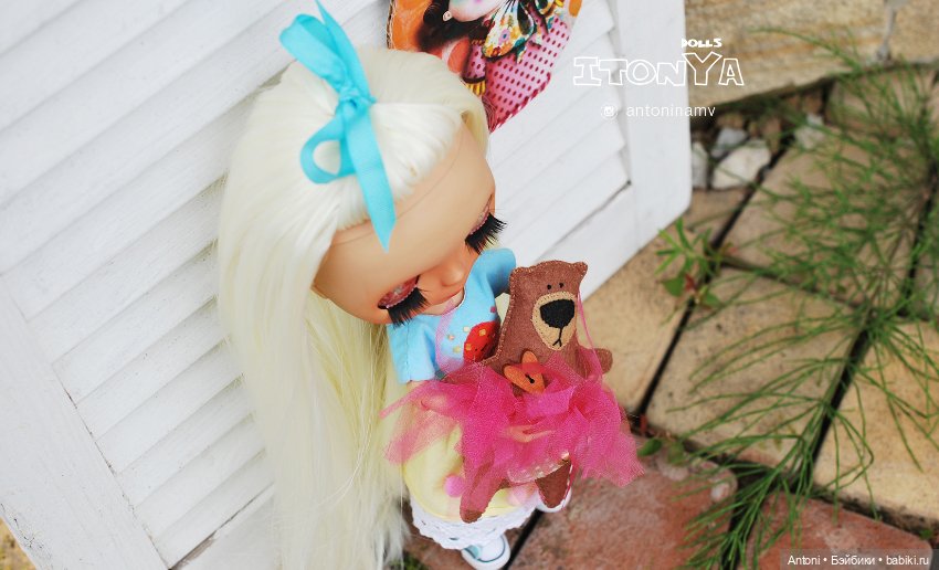 Летняя ярмарка, прогулка с куклой Blythe (фото 5)