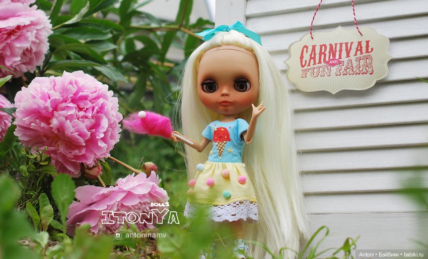 Летняя ярмарка, прогулка с куклой Blythe (фото 2)