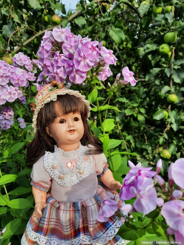 Куклы разные нужны... и цветы тоже (фото 6)