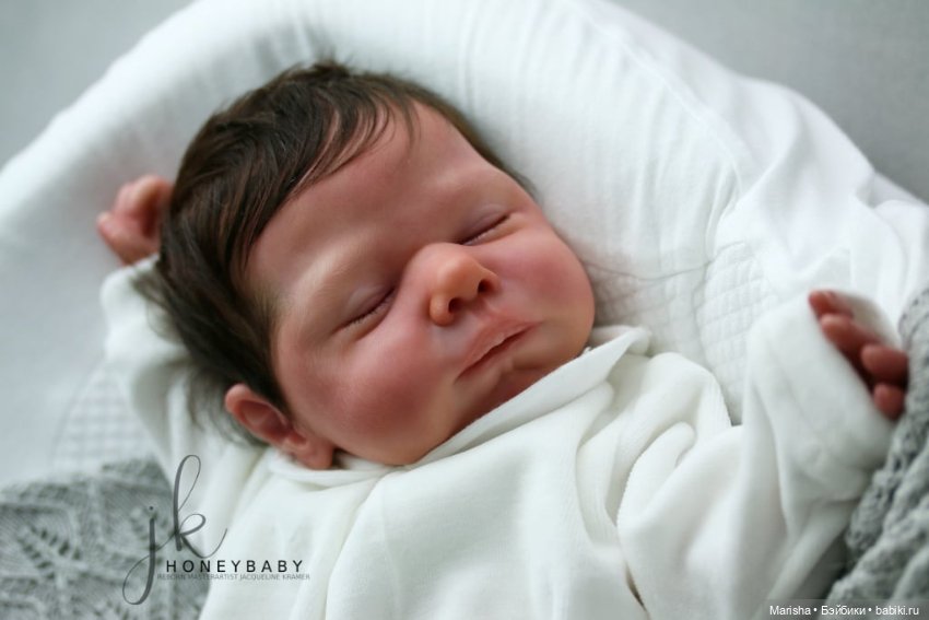 Marley скульптора Cassie Ann, автор прототипа Jacqueline Kramer