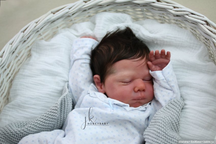 Marley скульптора Cassie Ann, автор прототипа Jacqueline Kramer