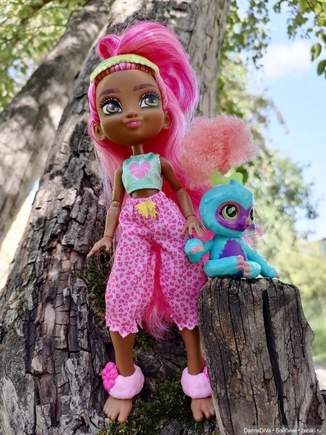 Неизбежная повторка персонажа. А у вас есть близнецы