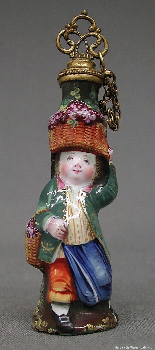 Антикварные флаконы для духов