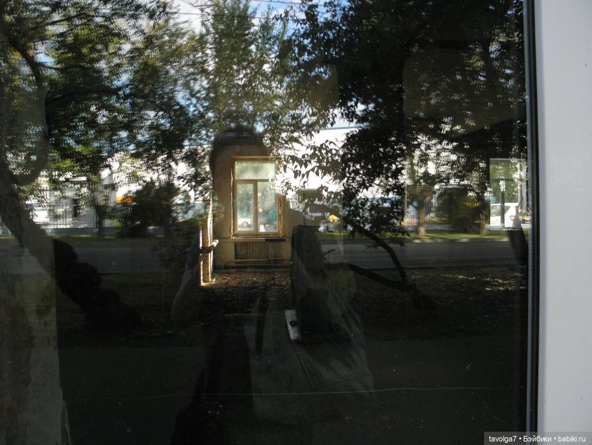 Три платья для Дюймовочки