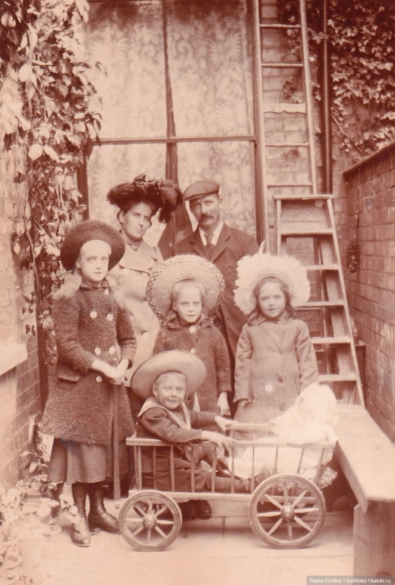 Старинные семейные фотографии