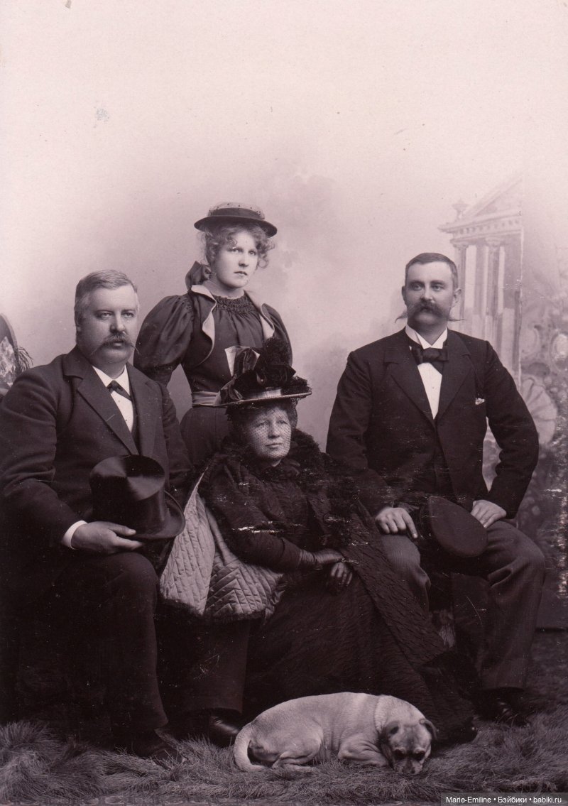 Старинные семейные фотографии