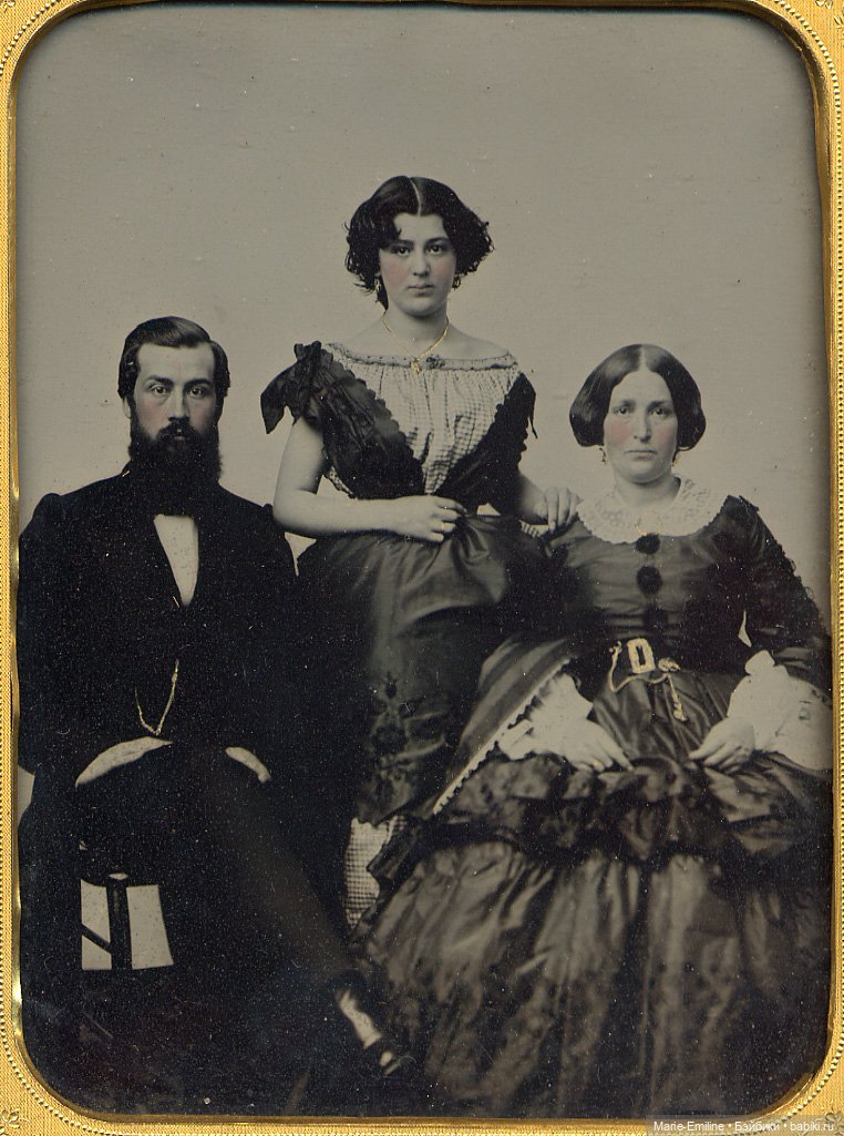 Старинные семейные фотографии