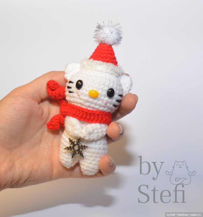 Новогодняя кошечка — Вязаные игрушки и амигуруми: крючком (фото 3)