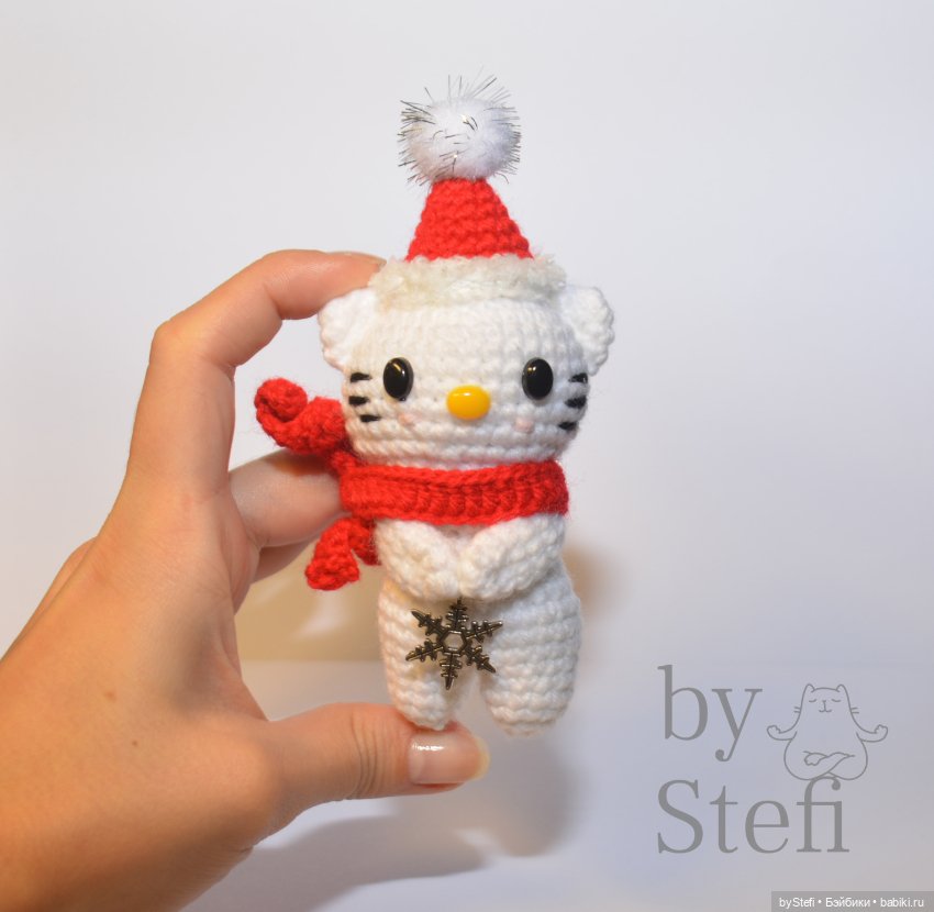 Новогодняя кошечка — Вязаные игрушки и амигуруми: крючком (фото 5)
