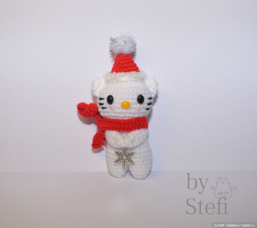 Новогодняя кошечка — Вязаные игрушки и амигуруми: крючком