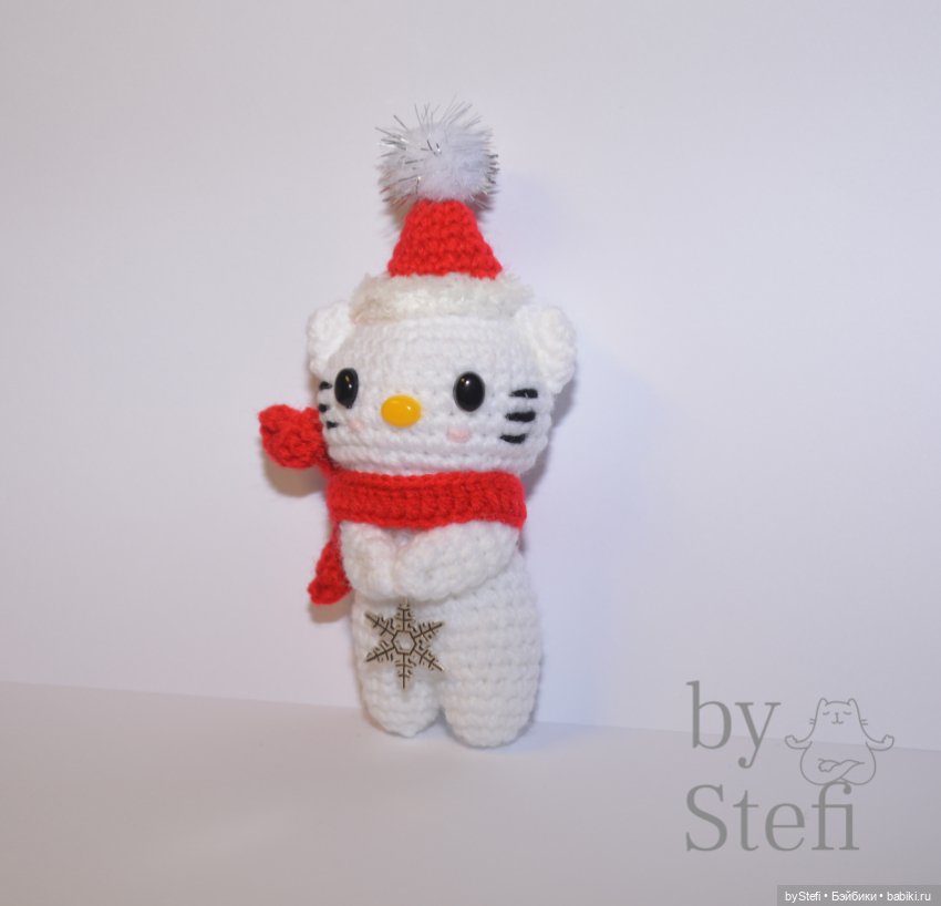 Новогодняя кошечка — Вязаные игрушки и амигуруми: крючком (фото 2)